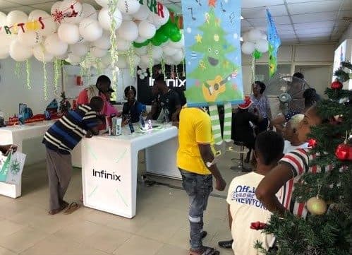 Christmas season at DC Phones — deals and décor